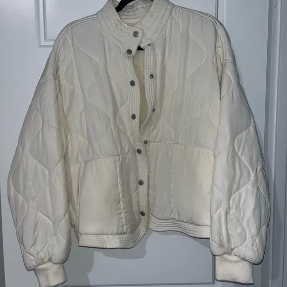 Offwhite Quilted Jacket - Picture 2 of 4